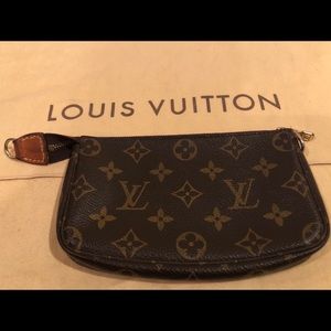 ❌FINAL FIRM 💲❌AUTH LV  POUCHETTE